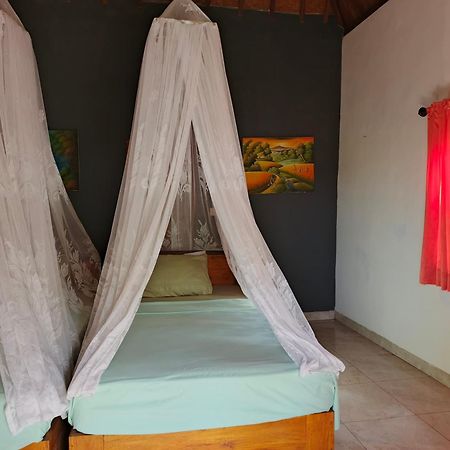 Friend House Stay & Surf Airsatang Екстериор снимка