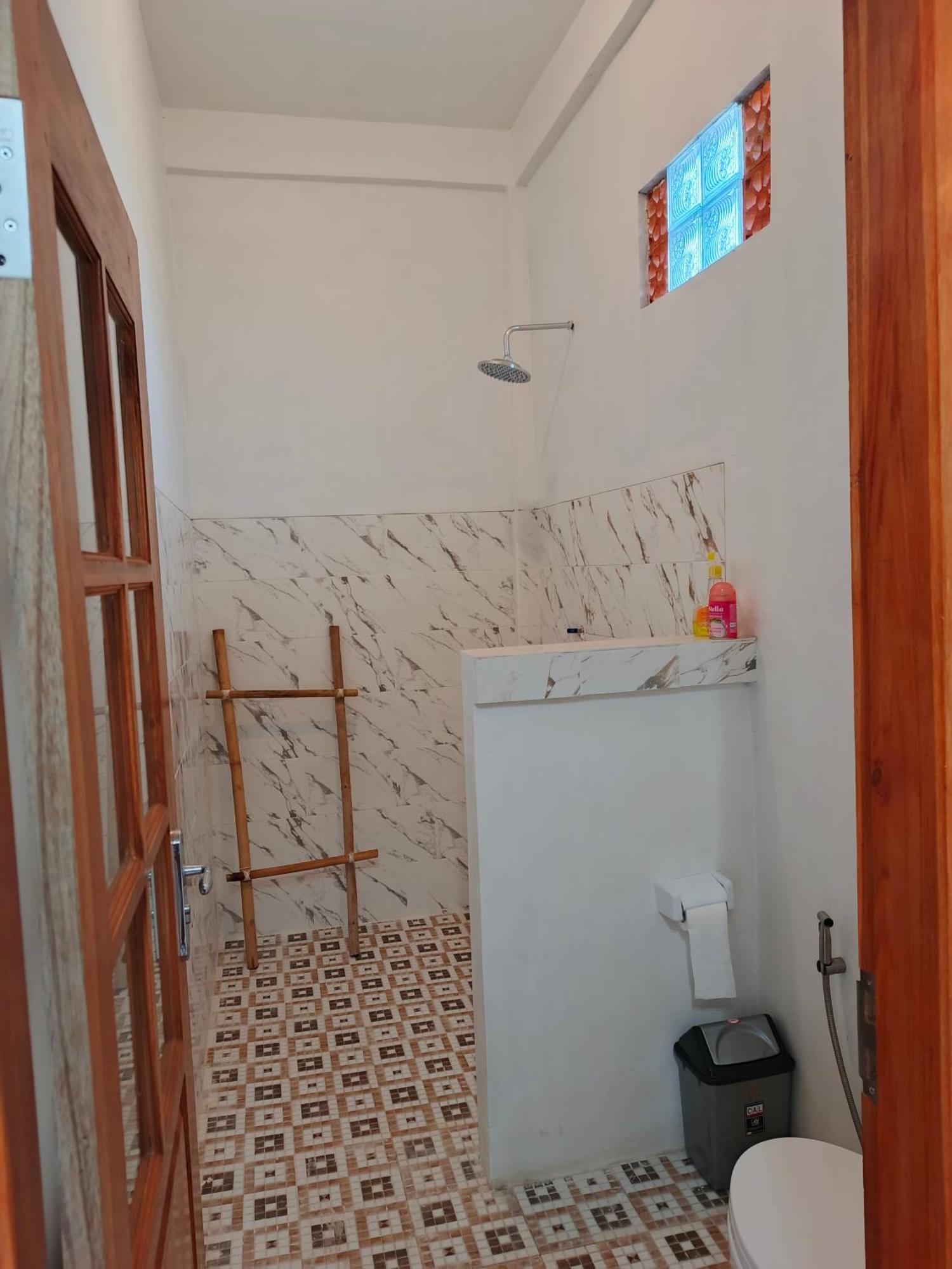 Friend House Stay & Surf Airsatang Екстериор снимка