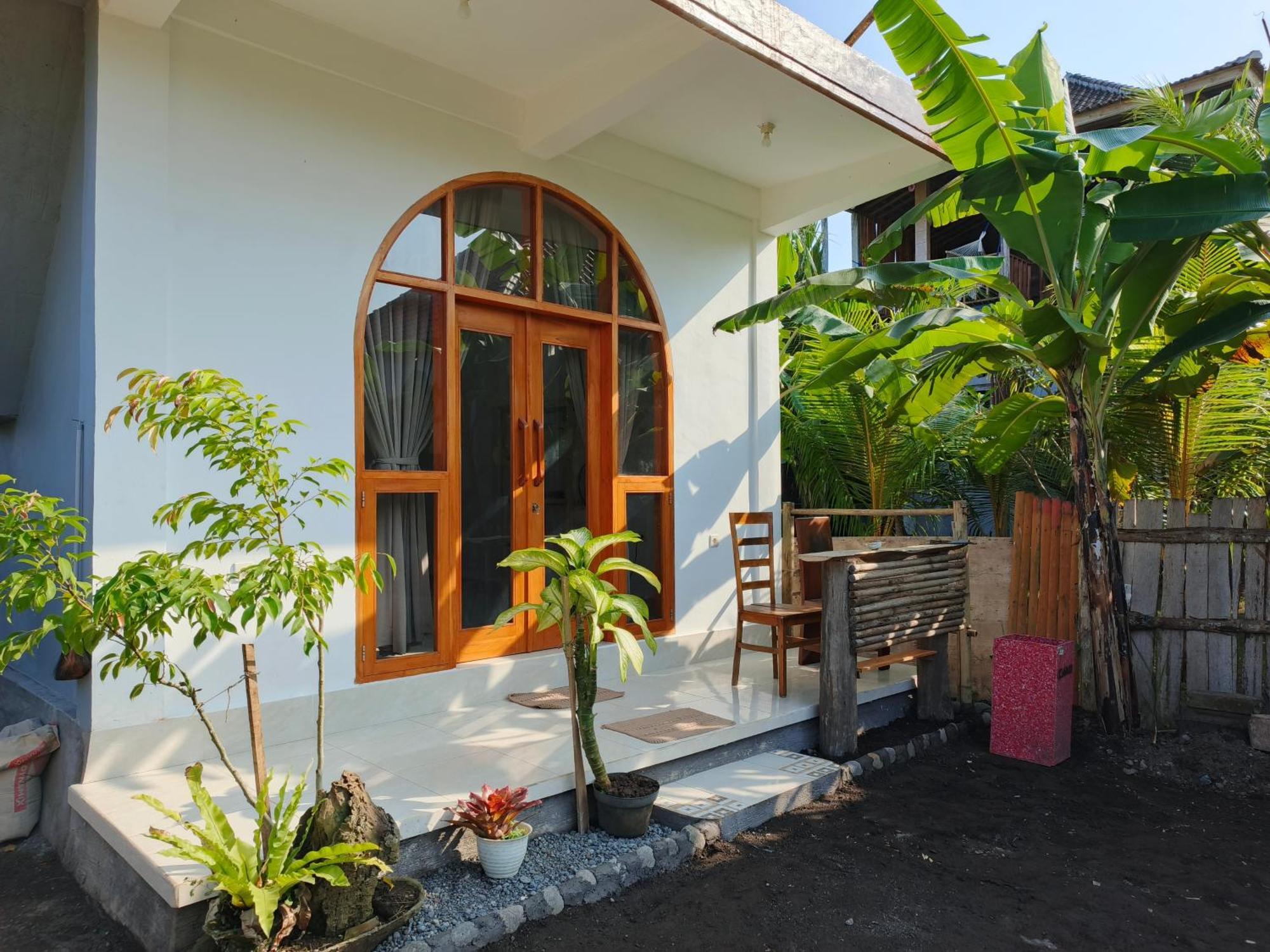 Friend House Stay & Surf Airsatang Екстериор снимка