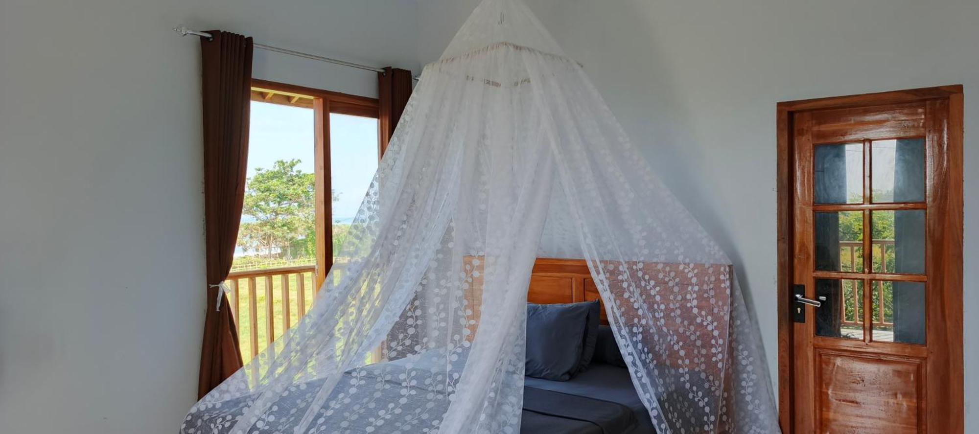 Friend House Stay & Surf Airsatang Екстериор снимка
