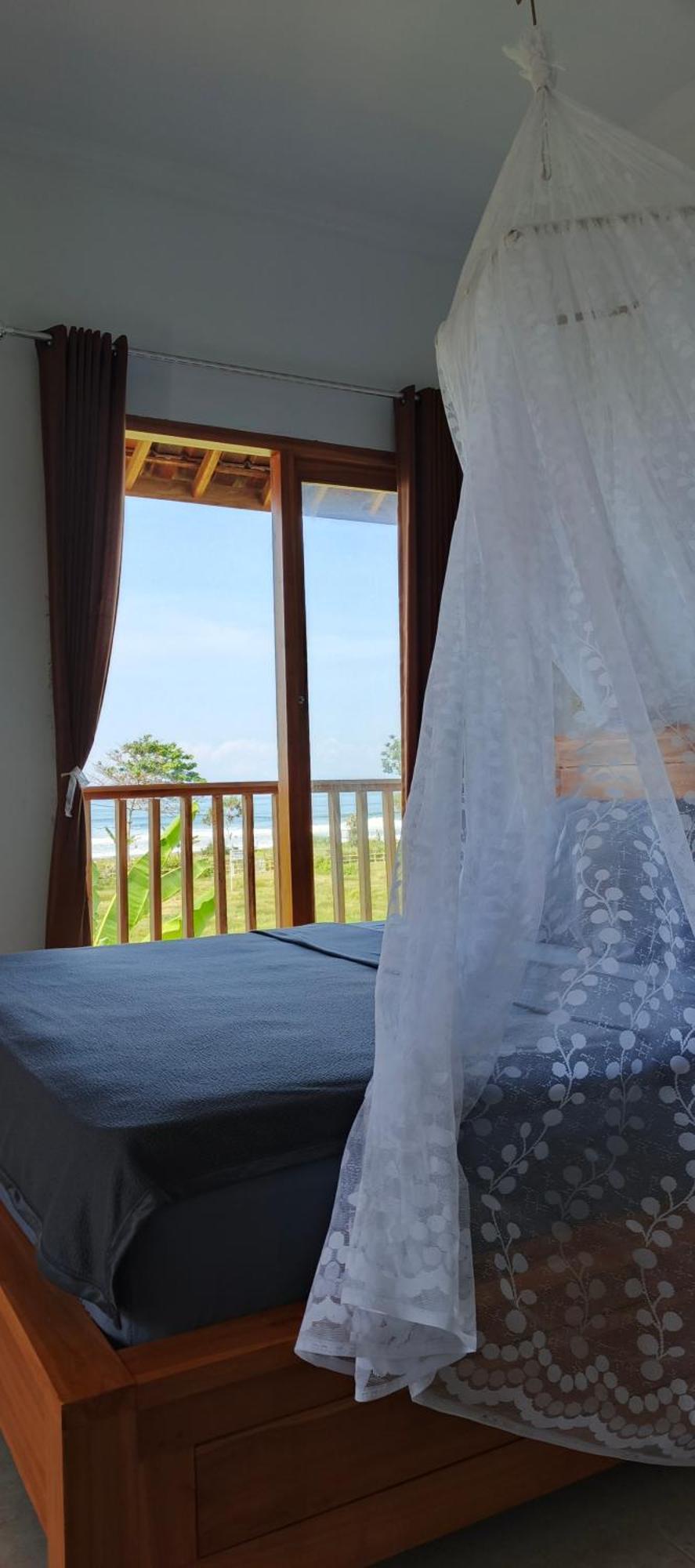 Friend House Stay & Surf Airsatang Екстериор снимка