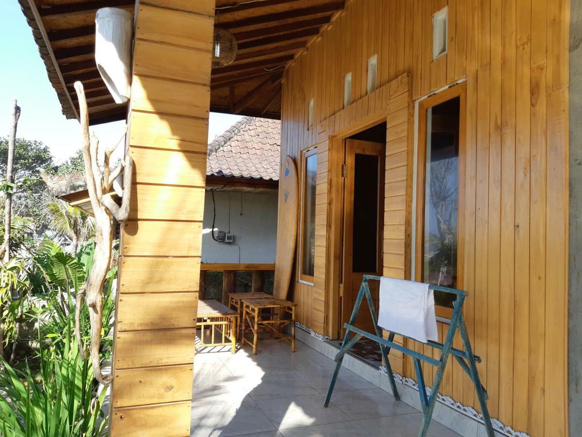 Friend House Stay & Surf Airsatang Екстериор снимка