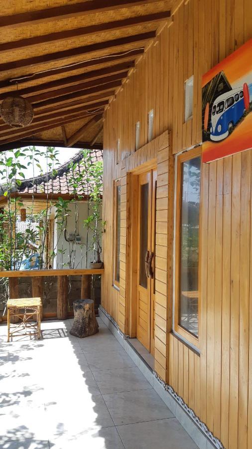 Friend House Stay & Surf Airsatang Екстериор снимка