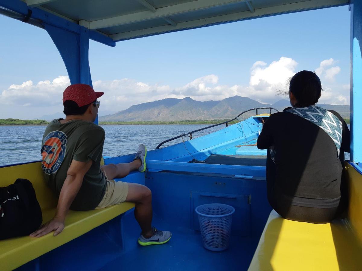 Friend House Stay & Surf Airsatang Екстериор снимка