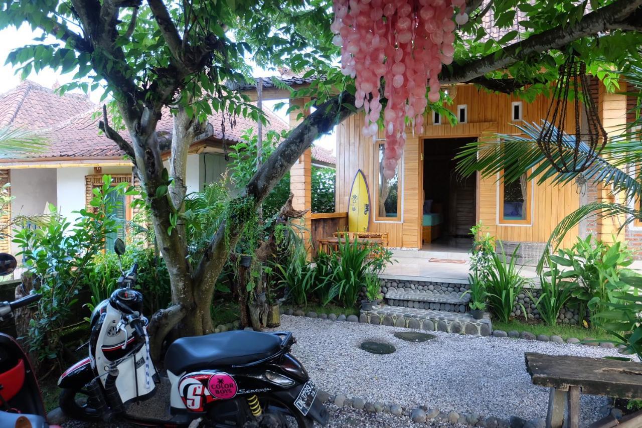Friend House Stay & Surf Airsatang Екстериор снимка