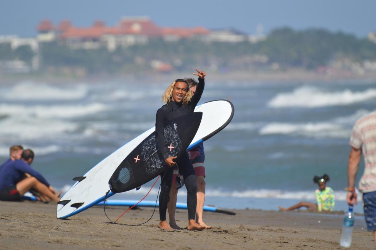 Friend House Stay & Surf Airsatang Екстериор снимка